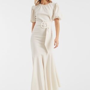 [NWT] Sachin & Babi Camilla Gown in Ivory (slight stain)